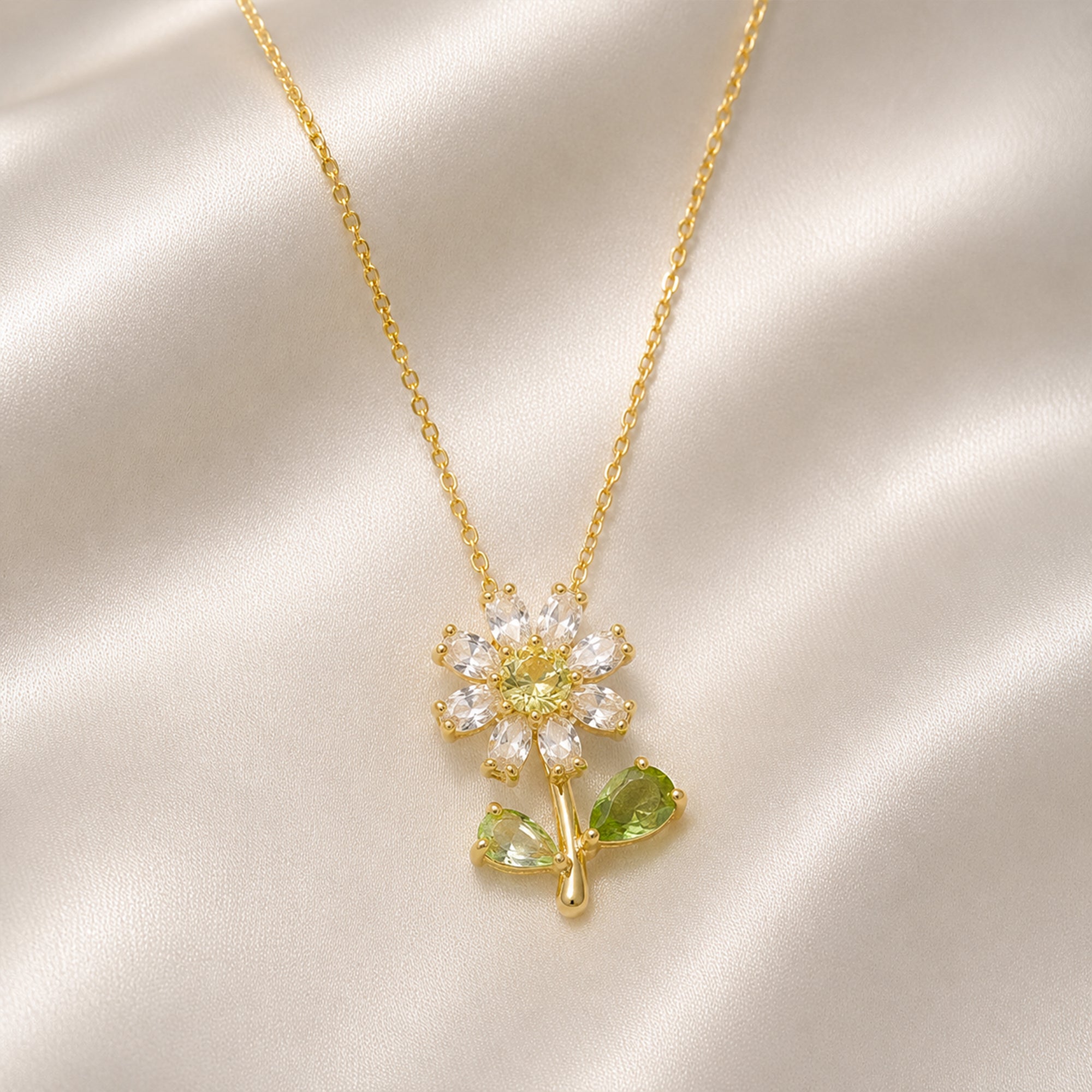 Daisy Bloom Pendant Necklace