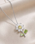 Daisy Bloom Pendant Necklace - Misty and Molly