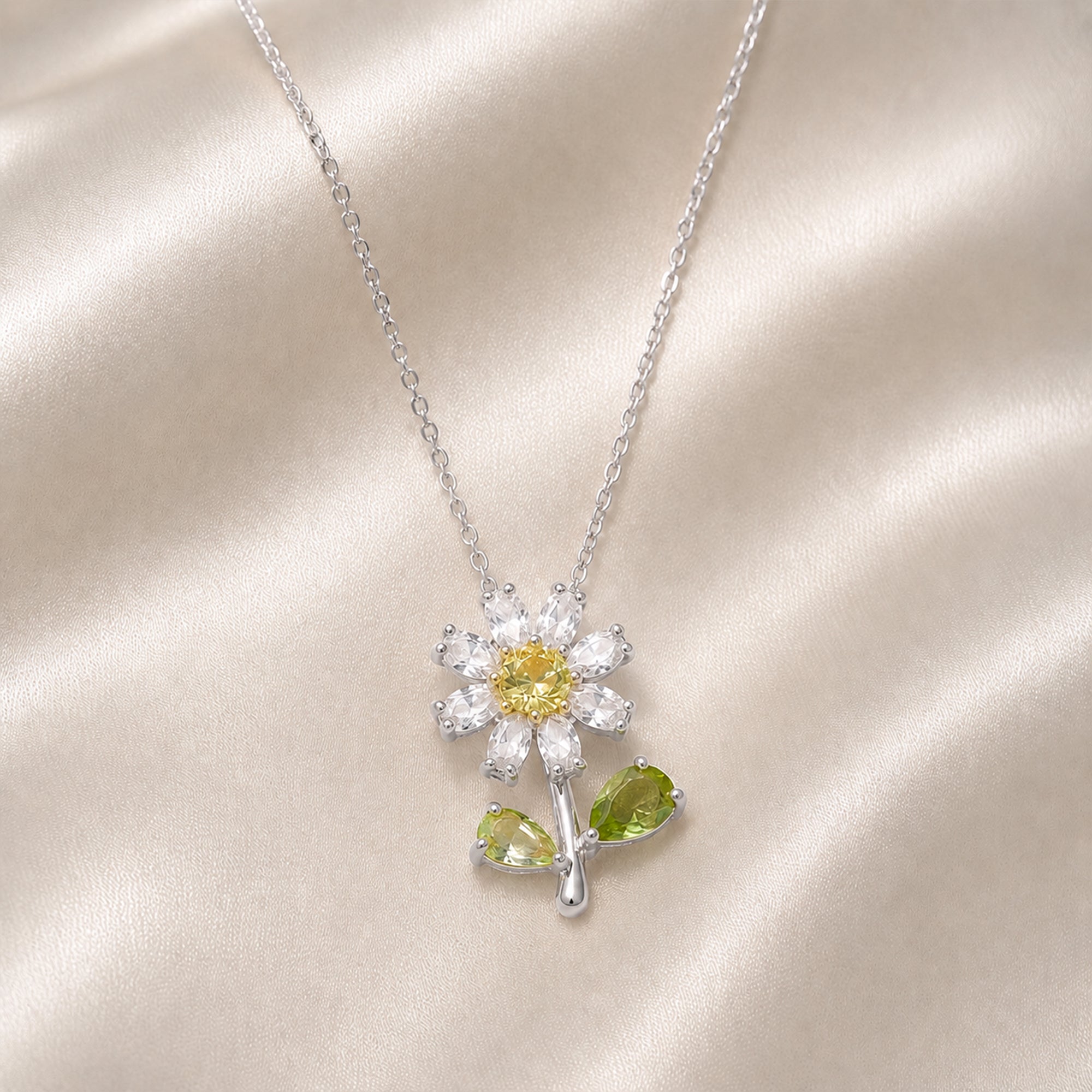 Daisy Bloom Pendant Necklace