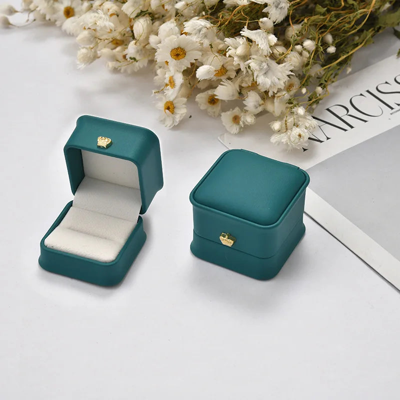 Crown Ring Gift Box - Misty and Molly
