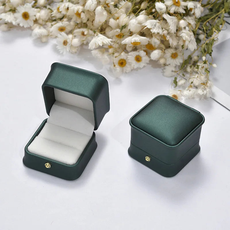 Crown Ring Gift Box - Misty and Molly