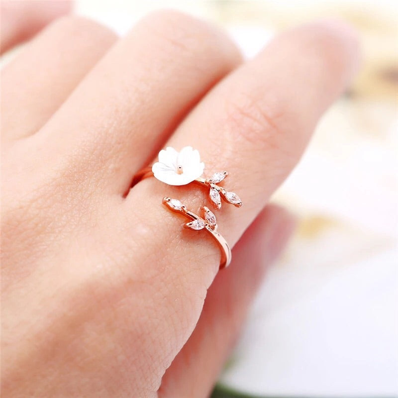 Shell Flower Ring - Misty and Molly