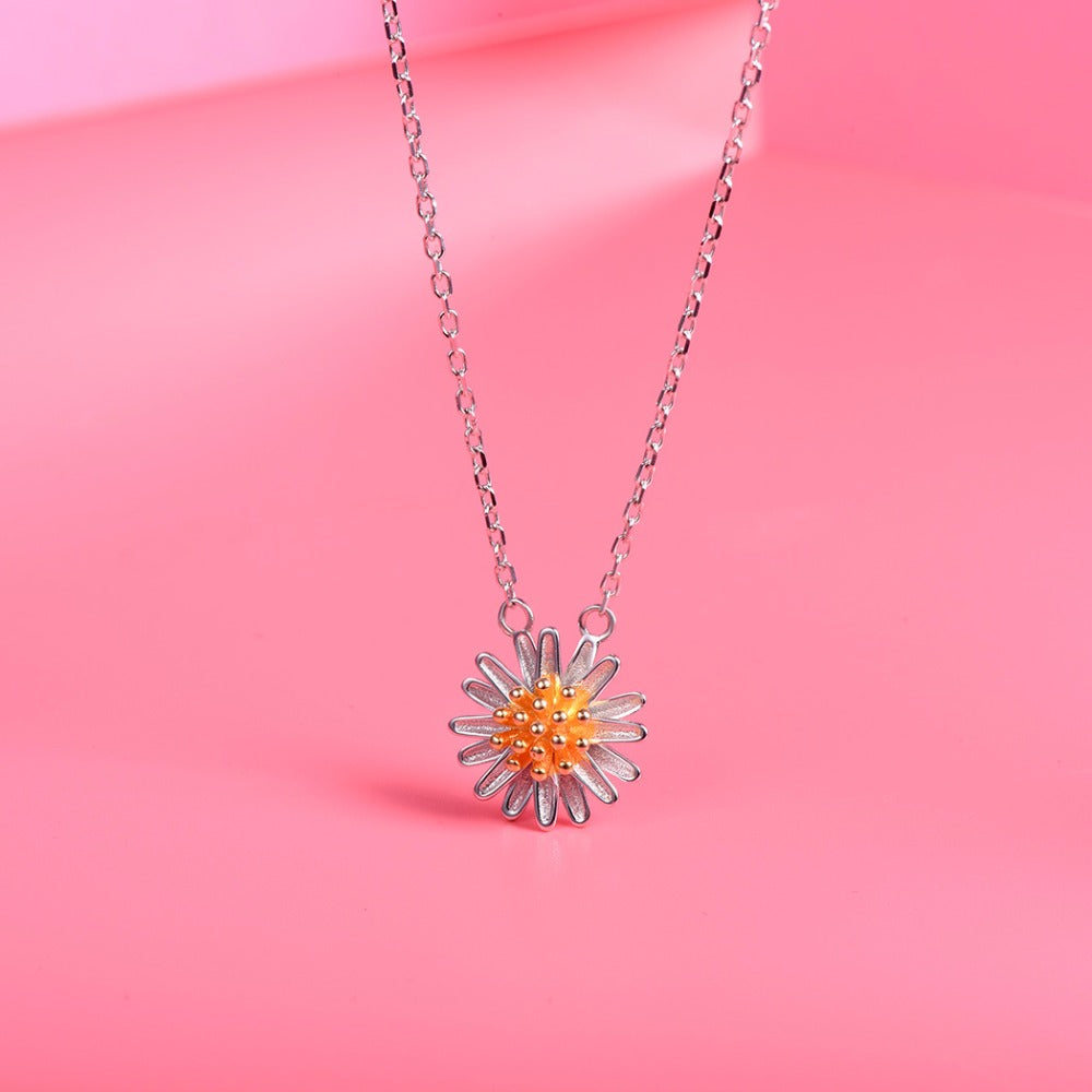 Daisy Necklace - Misty and Molly
