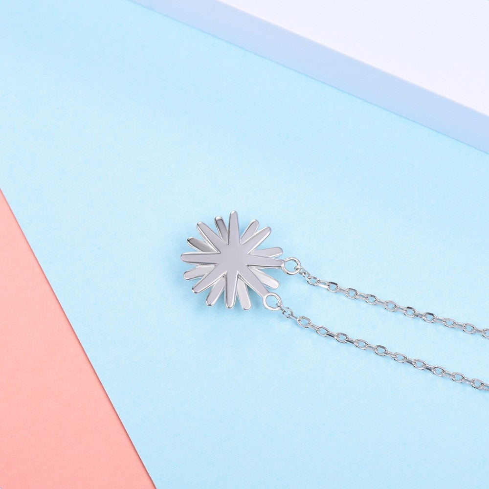 Daisy Necklace - Misty and Molly